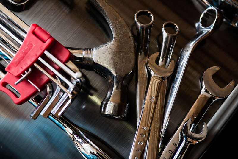 自動車板金修理道具

			